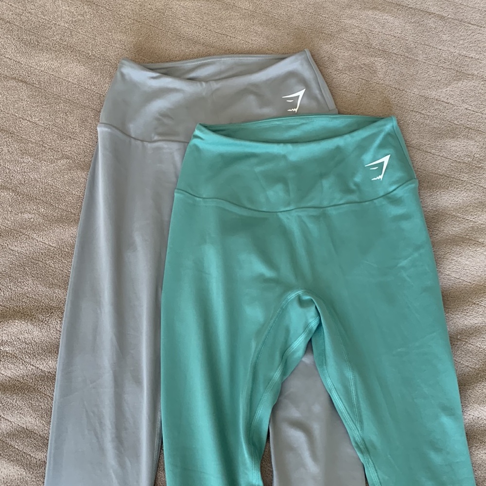 GYMSHARK BUNDLE 2 Leggings (one seafoam green one grey) both size S